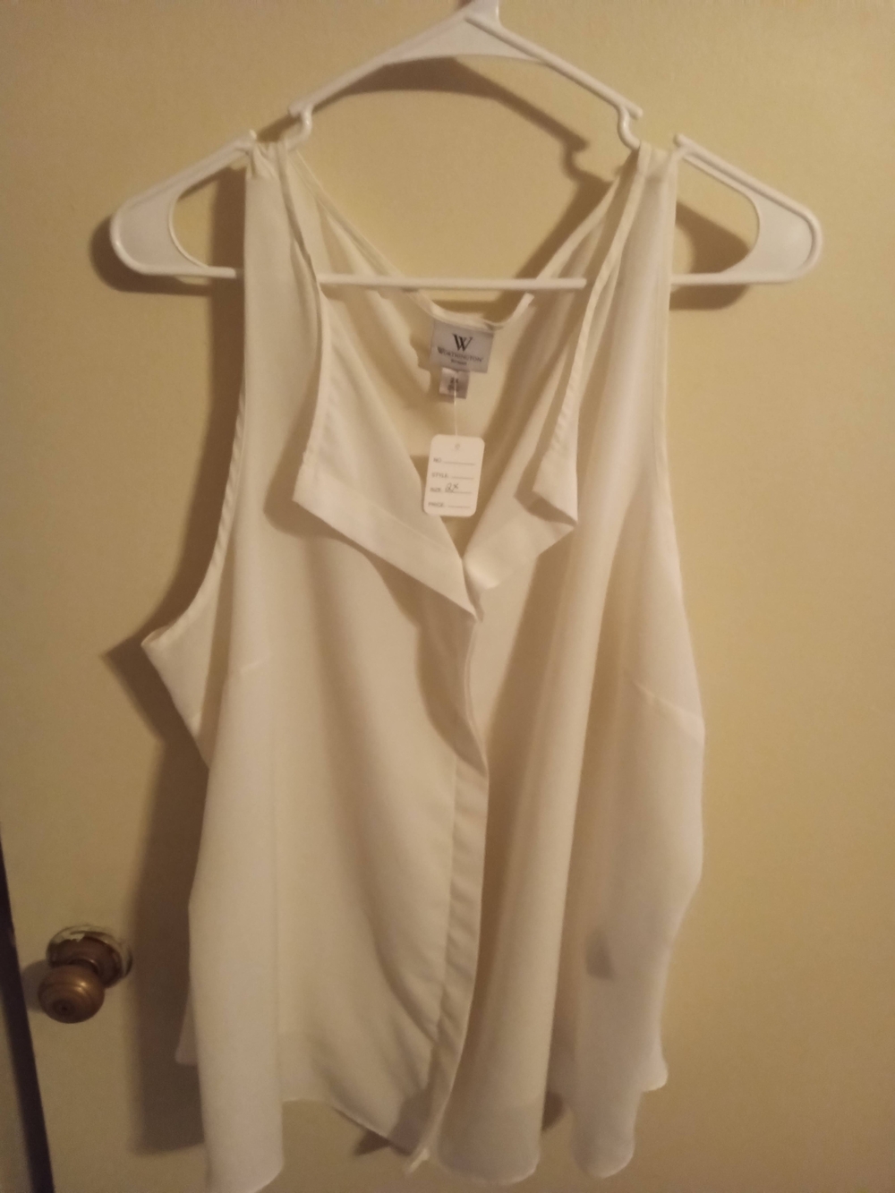 Worthington Cream Sleeveless V-Neck Blouse